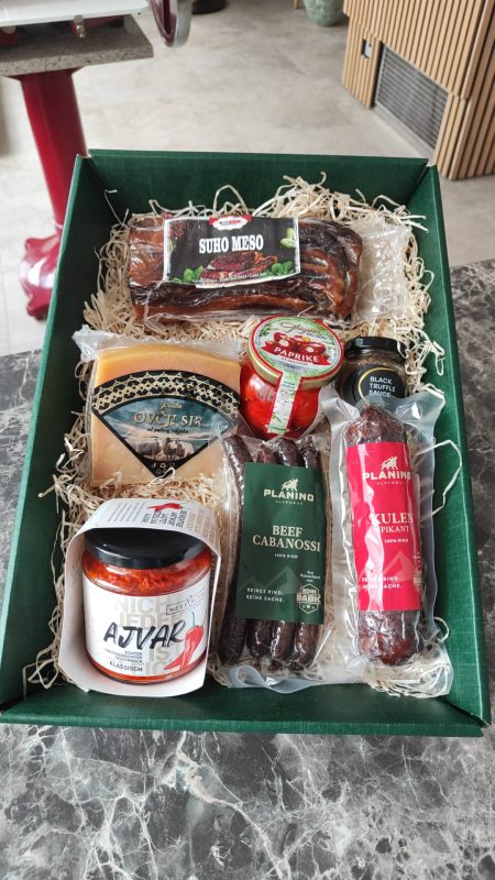 Geschenkpakete - Poklon paketi